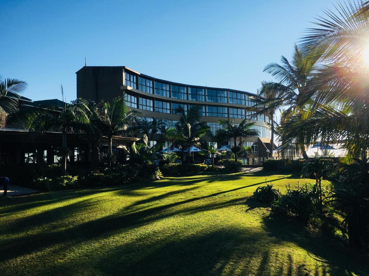 בליטו Salt Rock Hotel And Beach Resort מראה חיצוני תמונה